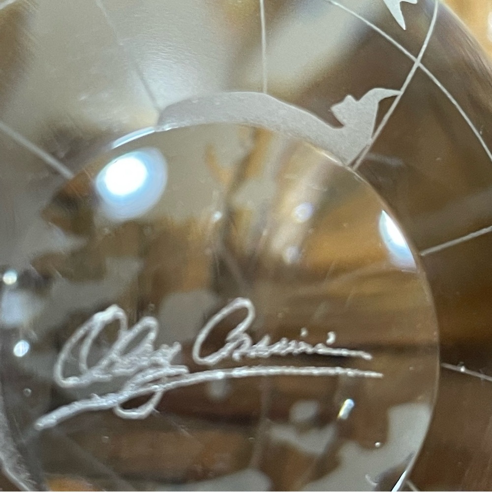 Vintage Glass World Globe Paper Weight Signed - Picture 8 of 9